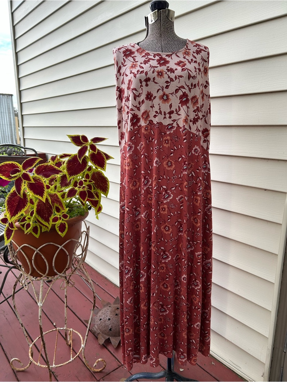 Joan Rivers Two-Tone Rust Cream Floral Maxi Dress 1X P